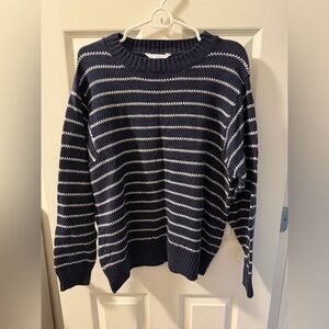 Time and Tru Navy and White Crewneck Sweater